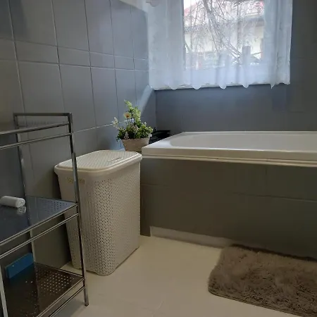 Pokoje Goscinne U Grazynki Nowy Sacz Exterior photo